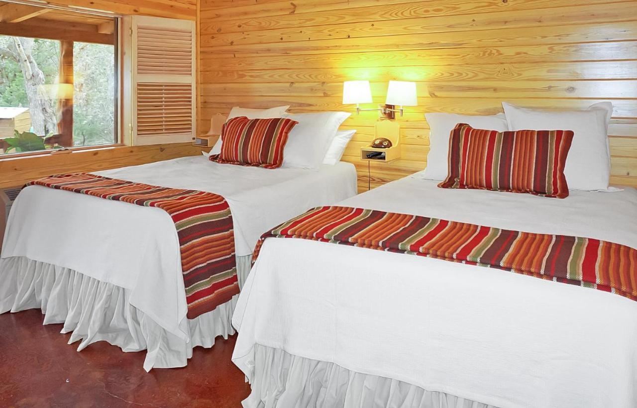 Wimberley Log Cabins Resort And Suites- Unit 7 Екстер'єр фото